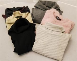320a - Group Lot of Sweaters, size smalls
