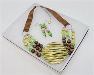 346 - Beaded Ribbon Necklace w/ Matching Earrings 19 1/2"

