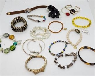 359 - Lot of Assorted Bracelets
