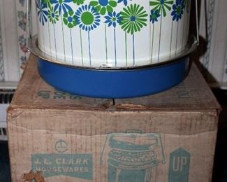 Vintage J.L. Clark Food Carrier w/Box