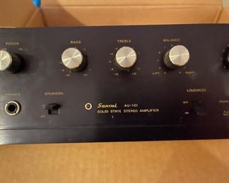 SANSUI AU-101 AMP