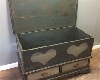 REPRO BLANKET CHEST PAINTED