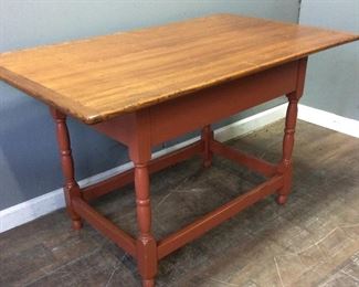ANTIQUE RED TAVERN TABLE 1 DRAWER