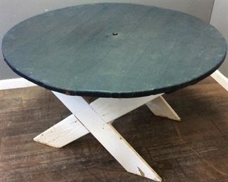 BLUE PICNIC TABLE ROUND