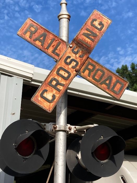 Original RailRoad Crossing Lighting.  Not Hooked up to light, "crossing" sign repaired. Will Have Firm Pricing On the item unless otherwise negotiated....