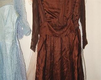 Vintage and Antique Clothing