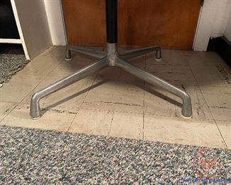  CHARLES EAMES Herman Miller Aluminum Group Walnut Top Dinette Table