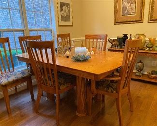 Oak Mission Style Dining Table With 6 Chairs  