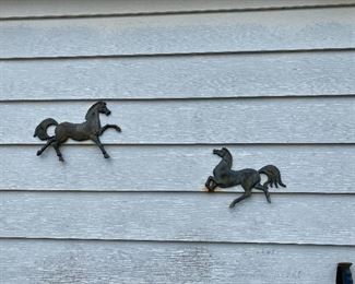 cast iron horse plaques