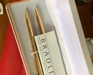 Bradley pen set