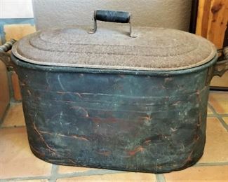 Antique tub with lid