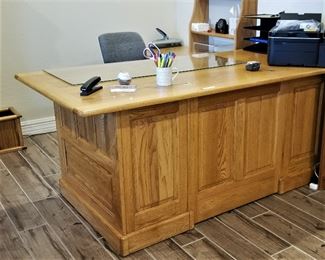 Oak office desk. Beautiful!