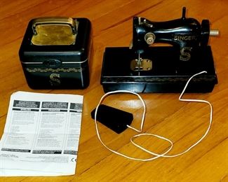 Vintage Child's Adorable Miniature Singer Sewing Machine