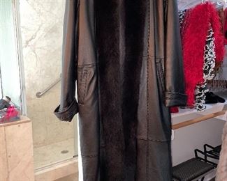 Leather coat with fur trim $150 - women's size L