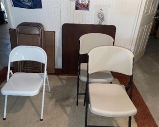 Folding chairs/Tables