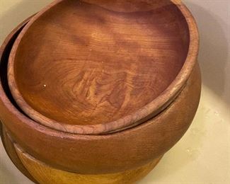 wooden bowls 