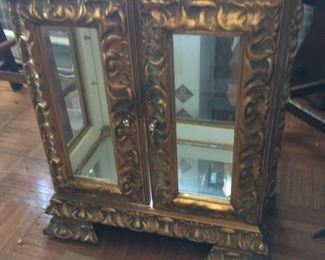 GOLD, MIRRORED TABLE TOP DISPLAY CASE