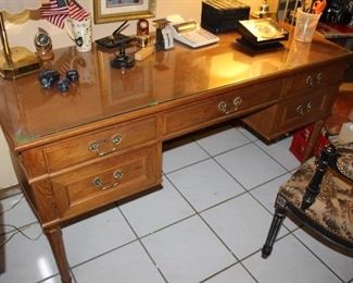 classy desk, removable glass top