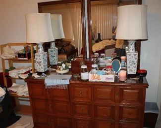 nine-drawer dresser with twin mirrors, removable glass top
