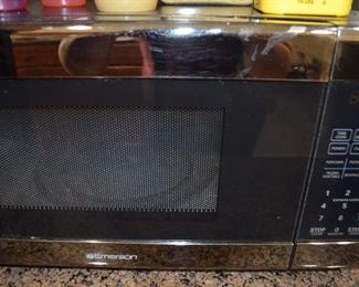 MICROWAVE IN GOOD CONDITION