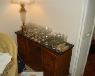 oak bar, glassware, brass & glass table lamp