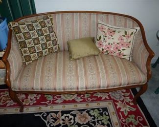 Vintage love seat- has matching rocker chair