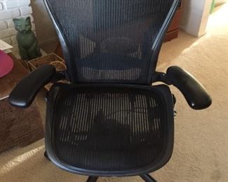 Herman Miller Aeron mesh desk chair. Fully adjustable with lumbar.