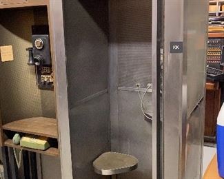 Vintage 1950s - 60s Telephone booth .........To register and to place bids go to https://capitolsalesservices.hibid.com/ 