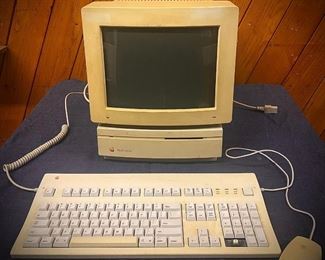 Vintage Apple Macintosh IIsi computer 