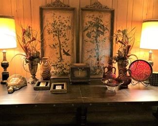 Attractive wall panels; large matching  lamps