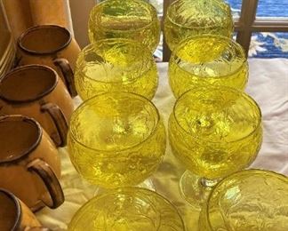 Yellow cabbage glassware
