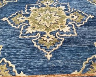 Colorful rug - 7 feet x 9 feet