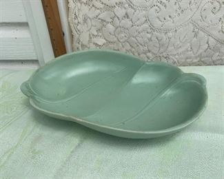 lot 16- vintage platter $10