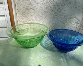 lot 47- glass mixing bowls $20
