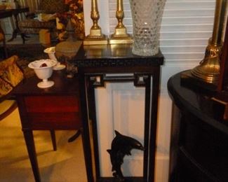 Tall plantstand table w/misc