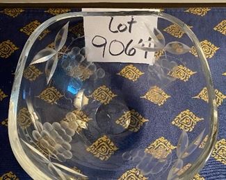Lot 9064. $15.00  Lead Crystal Etched Bowl 8" square x 4" unbranded