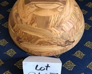 Lot 9107.  $35.00. Williams-Sonoma wooden salad serving bowl.	12" Diam x 4.5"T. Totally Unique!  Great Gift idea, too!
