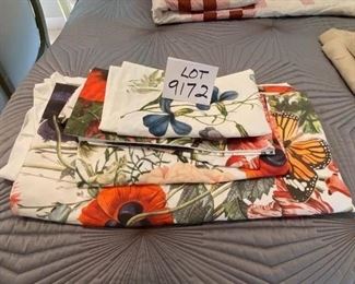 Lot 9172. $100.00 Pottery Barn floral duvet and 3 Euro shams.  Full/Queen. Love the Colors!