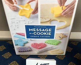 Lot 9218.  $65.00.   With the Holiday Season right around the corner, this lot of cookie baking items looks like so much fun.  Included are Le Piece de Resistance,  a Cobalt Blue Emile Henry Stoneware #6571 Stoneware mixing bowl from France, Message Cookie Kit with everything you need to make your own imprinted messages on each cookie; 2 tins of Cookie cutters from Williams Sonoma (Snowflakes, and plain round cutters) and to prepare the cookie dough.    I can smell the cookies already!!!  This model Stoneware Bowl alone generally sells for $75.00.