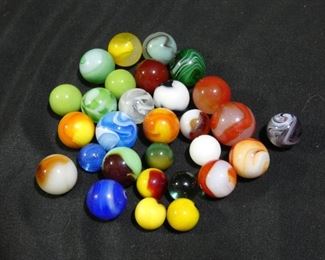 More than 100 Vintage Marbles