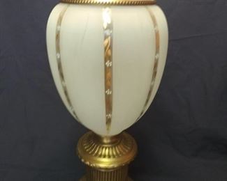 Lamp White w Gold Trim