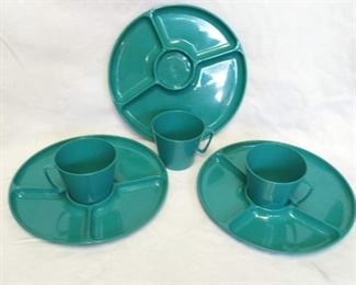Teal Plastic Luncheon Plates