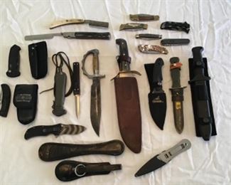 Very good knife collection. Including German knives and combat military knives. Barber razors. Hunting knives. Slap sticks