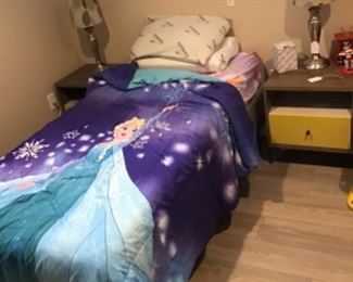 Twin bed , lamps and nightstand