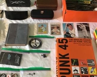 Italian made sunglasses, various buttons