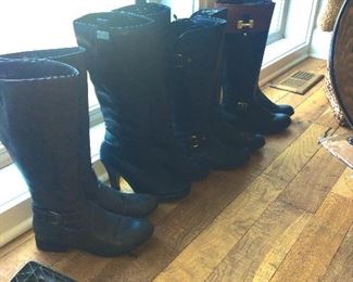Size 8 Womens boots - like brand new