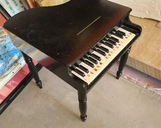 Children's toy piano. $10