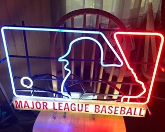 Vintage Major League Baseball Neon!
   Has been restored with new gas, etc.
   Hard to find!