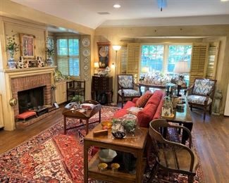 You’re home! Sofa, rug, coffee table, sofa table, contemporary batik chairs….it’s all in one place!