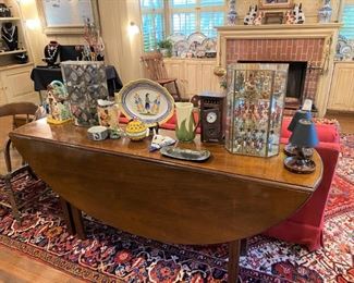 Love this drop-leaf oval table…Thanksgiving table for the family when you need extra tables!